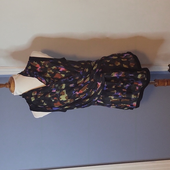 CAbi Tops - CAbi 3077 Flaunt Faux Painterly Wrap Top Sleeveless Black Draping Medium